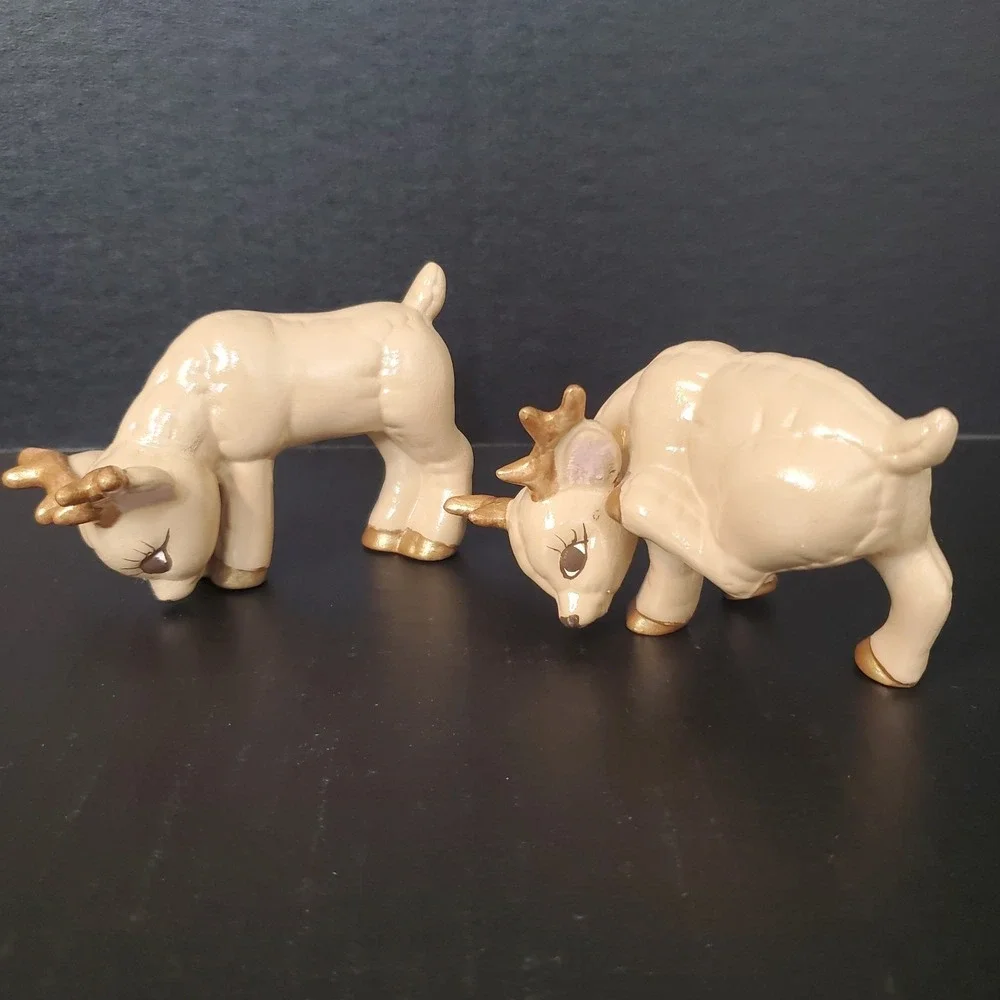 Kitchy Reindeer Ceramic Figurine Lot Of 2 - Grazing 4